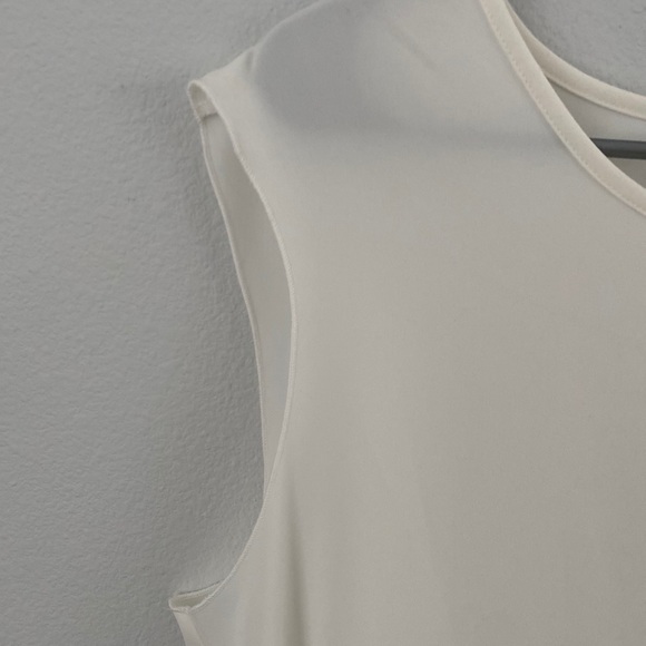 Top - Picture 4 of 8